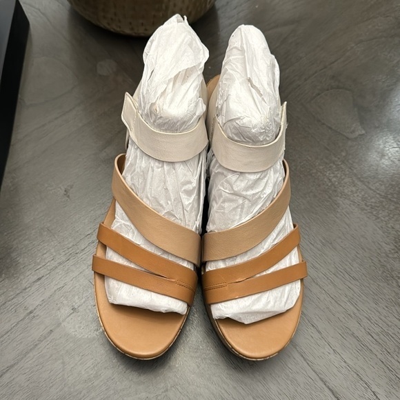 NATURALIZER Cynthia Ankle Strap Sandals - Picture 4 of 7